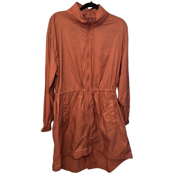 Old Navy Active Large Go-H20 Water-Repellent Hooded Rain Jacket in Cedarwood - Picture 3 of 10